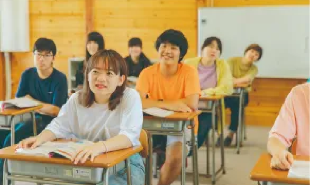 授業を受ける子供たち